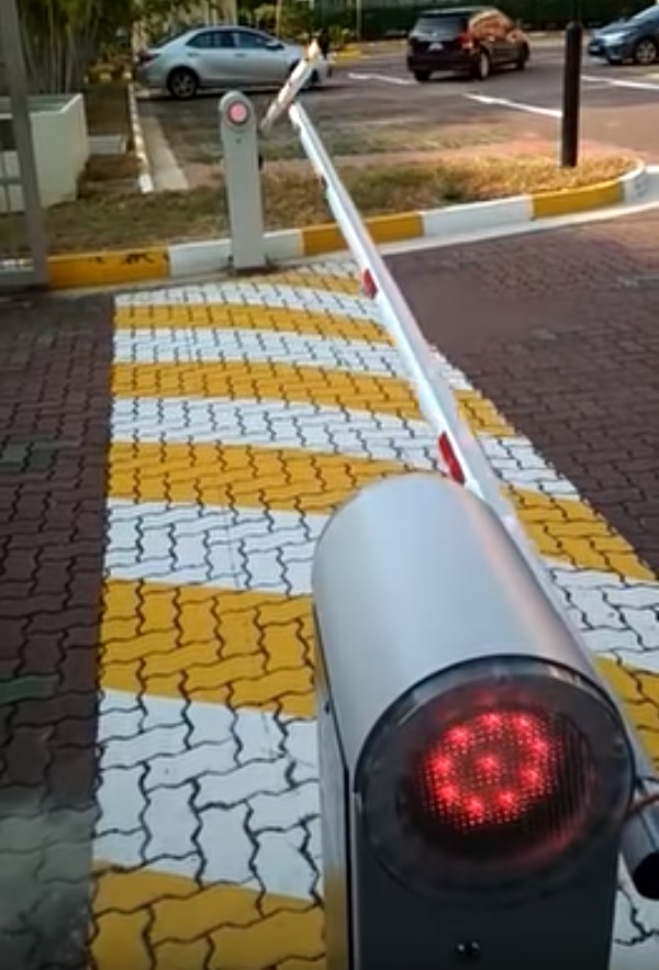 KEY ALT424K-K závora do 4m so zabudovaným majákom