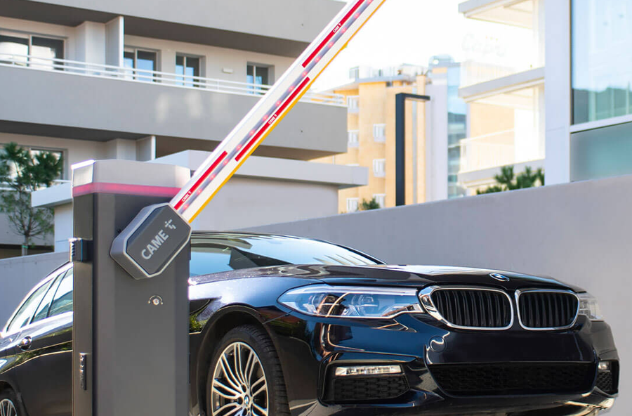 803BB-0160 CAME GARD GT4- cestná závora pre prejazd do 4 m s 24V D.C. rýchlosť otvorenia 2 ÷ 4 sekundy, nepretržitá prevádzka 