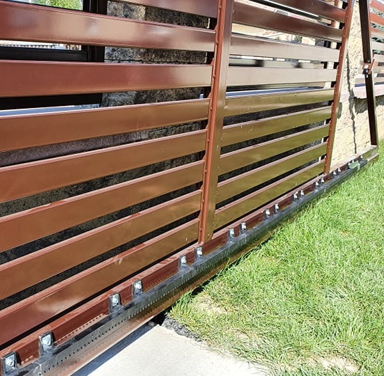 CREM-PH - HORNÝ úchyt, hrebeň nylon-kov 30x20mm, L-1000mm, max do 600kg,