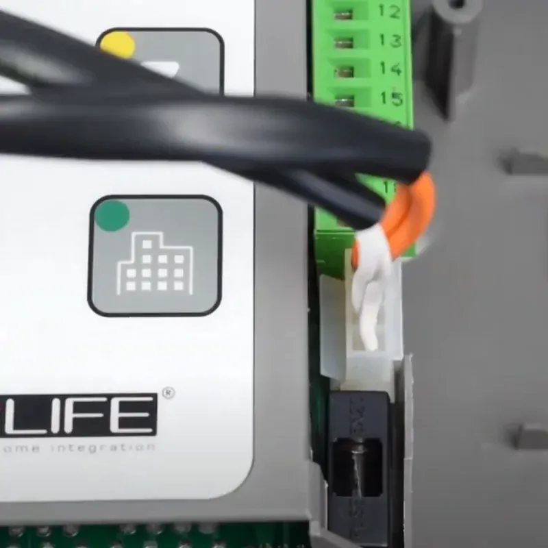 LIFE RG UNI 24R DL - elektronika pre krídlové motory OP2 24 V, 
