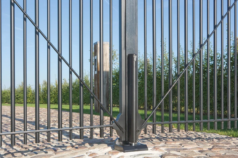 LOCINOX® OGS stredový spodný doraz s odtokom vody, pre dvojkrídlové brány, na zabetónovanie